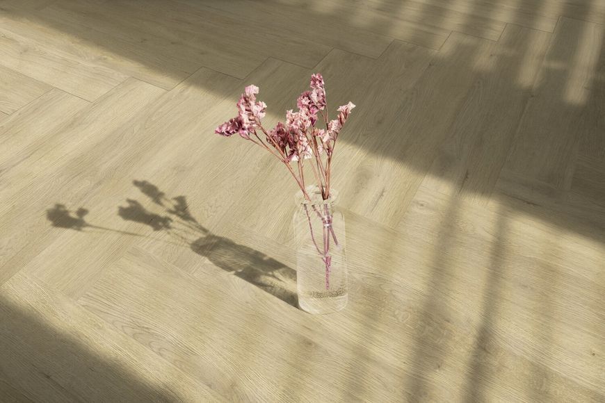 Виниловый пол Gerflor Virtuo 55 DryBack Herringbone 997 Sunny Nature 997DB &mdash; изображение товара