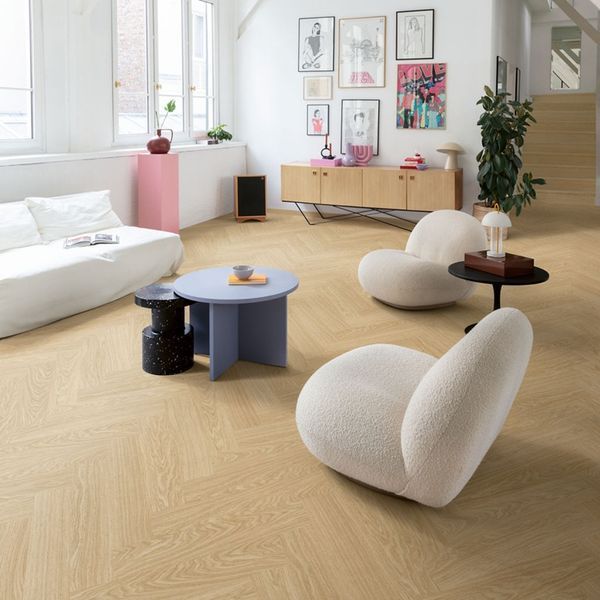 Виниловый пол Quick Step Ciro Herringbone 40359 Дуб чистый румянец AVHBU 40359 &mdash; изображение товара